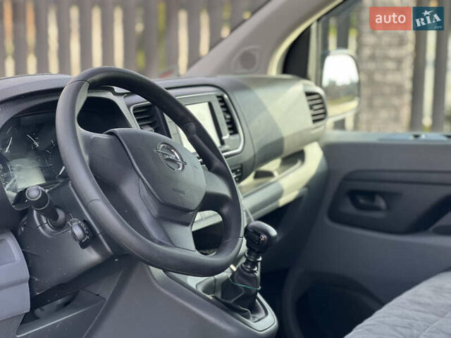 Серый Опель Виваро, объемом двигателя 2 л и пробегом 246 тыс. км за 24750 $, фото 17 на Automoto.ua