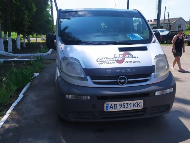 Сірий Опель Віваро, об'ємом двигуна 1.9 л та пробігом 400 тис. км за 7000 $, фото 3 на Automoto.ua