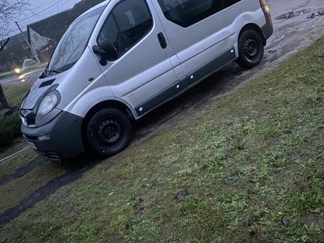 Сірий Опель Віваро, об'ємом двигуна 1.9 л та пробігом 300 тис. км за 5700 $, фото 6 на Automoto.ua