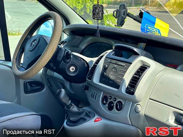 Серый Опель Виваро, объемом двигателя 1.9 л и пробегом 340 тыс. км за 6900 $, фото 9 на Automoto.ua
