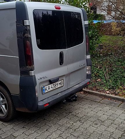 Сірий Опель Віваро, об'ємом двигуна 1.9 л та пробігом 320 тис. км за 6500 $, фото 3 на Automoto.ua