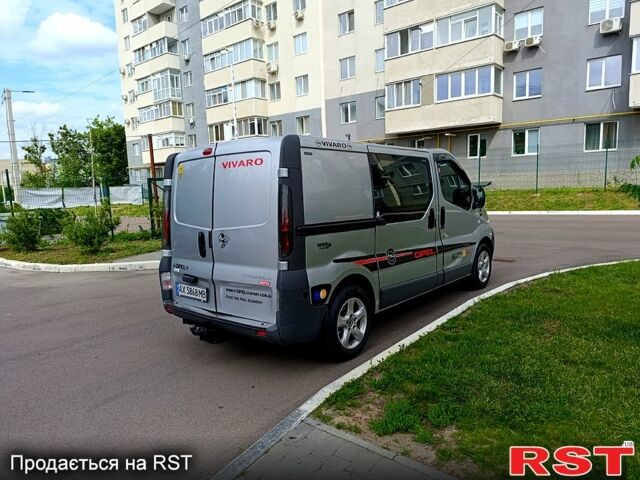 Серый Опель Виваро, объемом двигателя 1.9 л и пробегом 287 тыс. км за 6400 $, фото 4 на Automoto.ua
