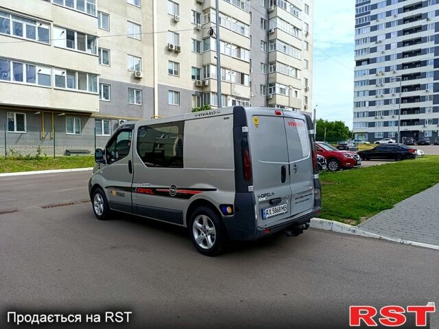 Серый Опель Виваро, объемом двигателя 1.9 л и пробегом 287 тыс. км за 6400 $, фото 3 на Automoto.ua