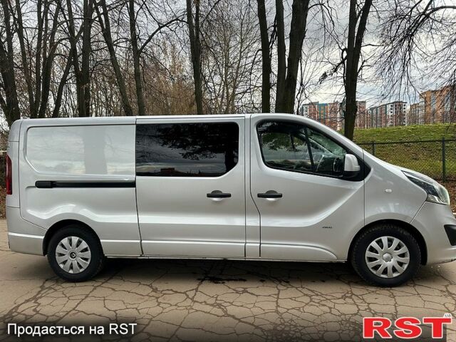 Сірий Опель Віваро, об'ємом двигуна 1.6 л та пробігом 230 тис. км за 14000 $, фото 4 на Automoto.ua