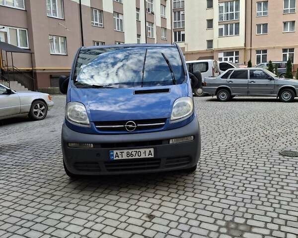 Синий Опель Виваро, объемом двигателя 1.87 л и пробегом 200 тыс. км за 7000 $, фото 1 на Automoto.ua