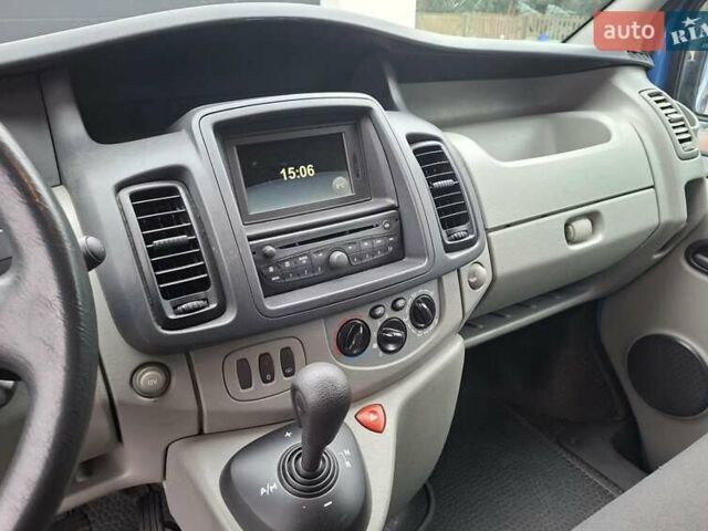 Синий Опель Виваро, объемом двигателя 2 л и пробегом 136 тыс. км за 8000 $, фото 9 на Automoto.ua