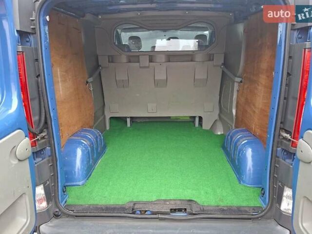 Синий Опель Виваро, объемом двигателя 2 л и пробегом 136 тыс. км за 8000 $, фото 11 на Automoto.ua