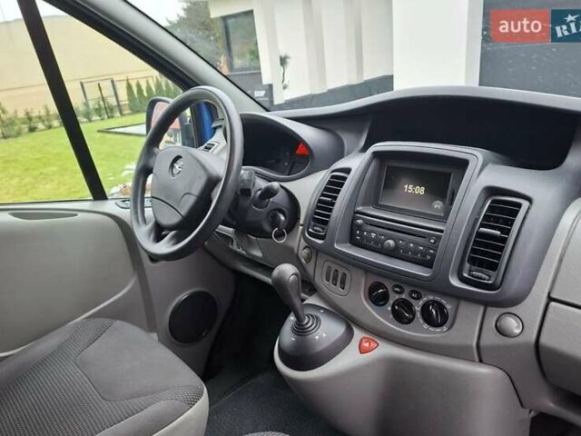 Синий Опель Виваро, объемом двигателя 2 л и пробегом 136 тыс. км за 8000 $, фото 14 на Automoto.ua