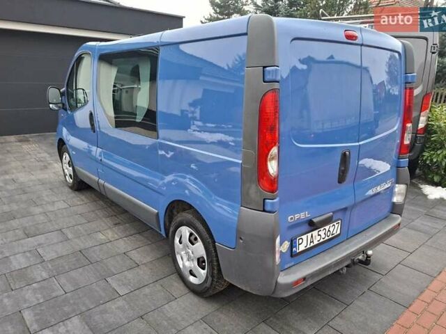 Синий Опель Виваро, объемом двигателя 2 л и пробегом 136 тыс. км за 8000 $, фото 5 на Automoto.ua