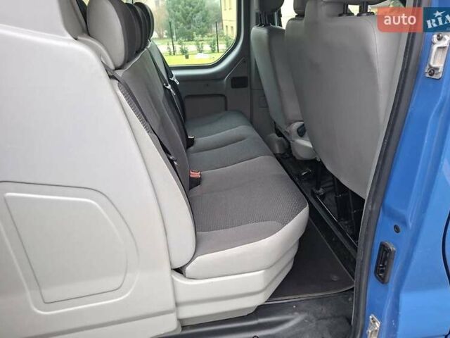 Синий Опель Виваро, объемом двигателя 2 л и пробегом 136 тыс. км за 8000 $, фото 12 на Automoto.ua