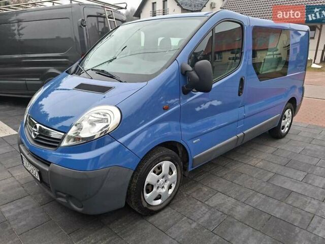 Синий Опель Виваро, объемом двигателя 2 л и пробегом 136 тыс. км за 8000 $, фото 7 на Automoto.ua