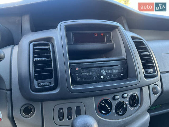 Синий Опель Виваро, объемом двигателя 2 л и пробегом 189 тыс. км за 6800 $, фото 15 на Automoto.ua