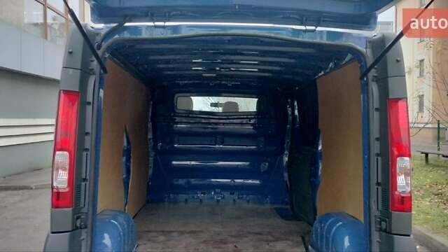 Синий Опель Виваро, объемом двигателя 2 л и пробегом 198 тыс. км за 12950 $, фото 6 на Automoto.ua