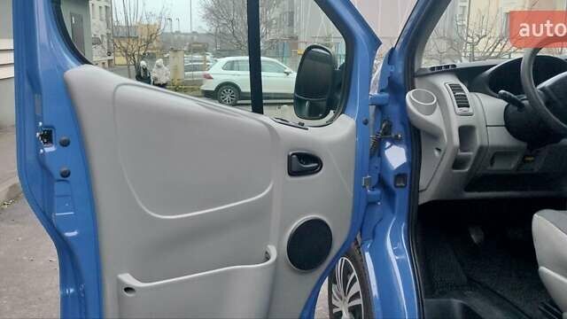 Синий Опель Виваро, объемом двигателя 2 л и пробегом 198 тыс. км за 12950 $, фото 10 на Automoto.ua