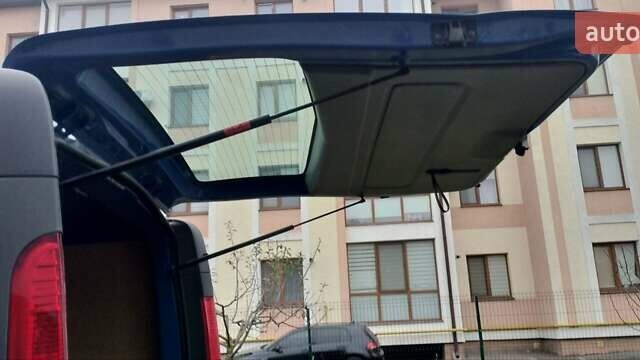 Синий Опель Виваро, объемом двигателя 2 л и пробегом 198 тыс. км за 12950 $, фото 13 на Automoto.ua