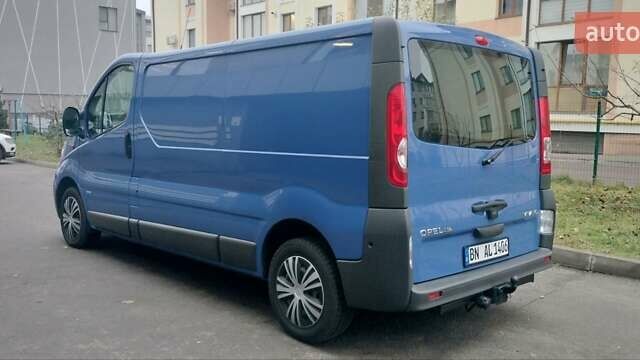 Синий Опель Виваро, объемом двигателя 2 л и пробегом 198 тыс. км за 12950 $, фото 2 на Automoto.ua