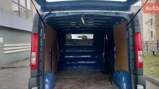 Синий Опель Виваро, объемом двигателя 2 л и пробегом 198 тыс. км за 12950 $, фото 5 на Automoto.ua