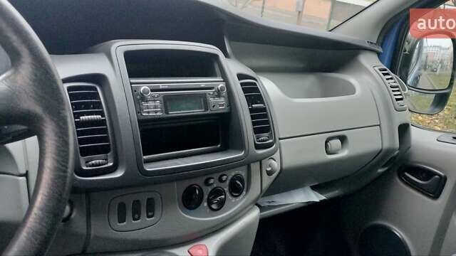 Синий Опель Виваро, объемом двигателя 2 л и пробегом 198 тыс. км за 12950 $, фото 9 на Automoto.ua