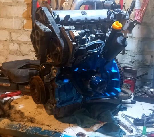 Синий Опель Виваро, объемом двигателя 19 л и пробегом 350 тыс. км за 5000 $, фото 5 на Automoto.ua