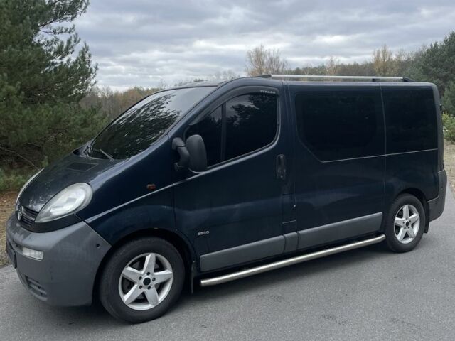 Синій Опель Віваро, об'ємом двигуна 1.9 л та пробігом 405 тис. км за 6200 $, фото 1 на Automoto.ua