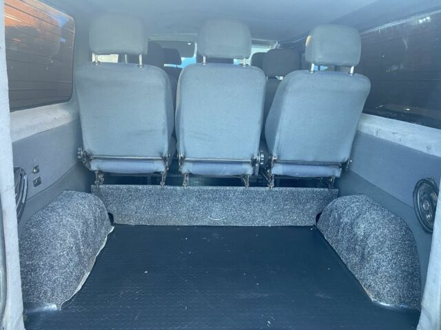 Синий Опель Виваро, объемом двигателя 1.9 л и пробегом 478 тыс. км за 6800 $, фото 7 на Automoto.ua