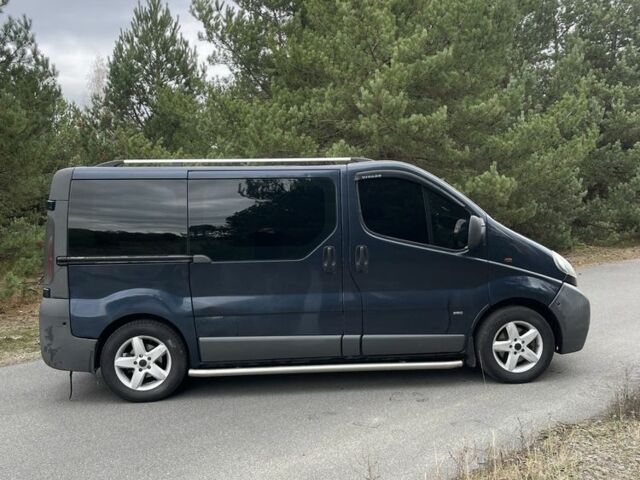 Синій Опель Віваро, об'ємом двигуна 1.9 л та пробігом 405 тис. км за 6200 $, фото 2 на Automoto.ua