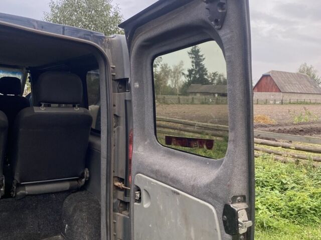 Синій Опель Віваро, об'ємом двигуна 1.9 л та пробігом 260 тис. км за 6000 $, фото 14 на Automoto.ua