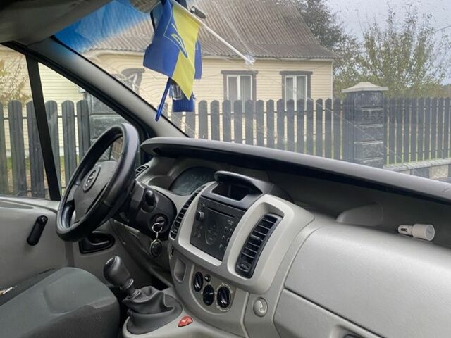 Синій Опель Віваро, об'ємом двигуна 1.9 л та пробігом 260 тис. км за 6000 $, фото 8 на Automoto.ua