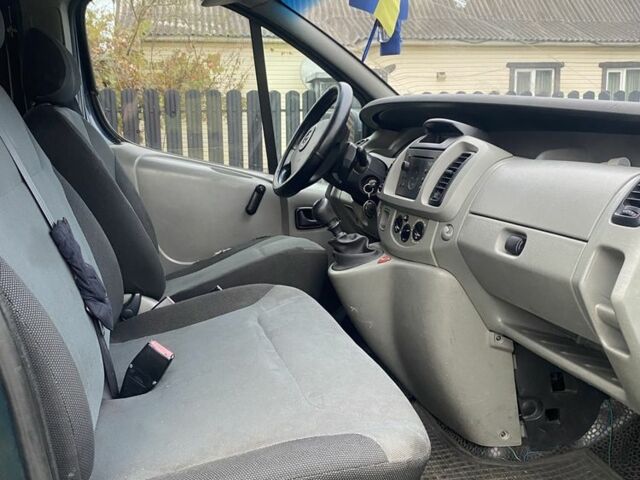 Синій Опель Віваро, об'ємом двигуна 1.9 л та пробігом 260 тис. км за 6000 $, фото 9 на Automoto.ua