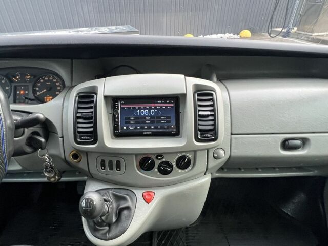 Синій Опель Віваро, об'ємом двигуна 1.9 л та пробігом 312 тис. км за 5450 $, фото 8 на Automoto.ua