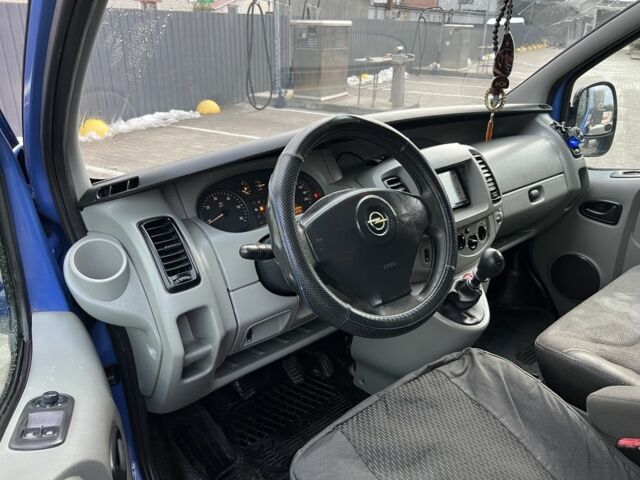 Синій Опель Віваро, об'ємом двигуна 1.9 л та пробігом 312 тис. км за 5450 $, фото 10 на Automoto.ua