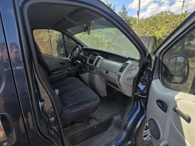 Синий Опель Виваро, объемом двигателя 1.9 л и пробегом 220 тыс. км за 4700 $, фото 6 на Automoto.ua