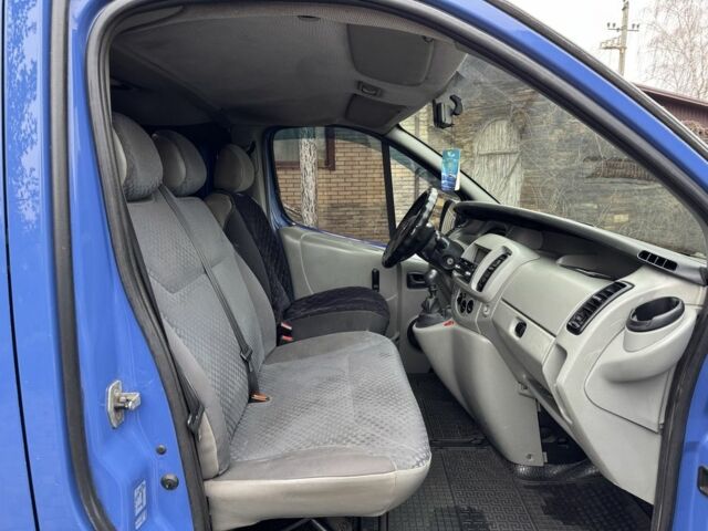 Синий Опель Виваро, объемом двигателя 2 л и пробегом 290 тыс. км за 7200 $, фото 17 на Automoto.ua