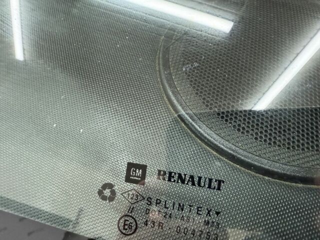 Синий Опель Виваро, объемом двигателя 1.9 л и пробегом 314 тыс. км за 4750 $, фото 6 на Automoto.ua