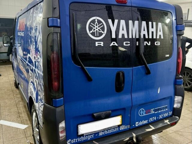 Синий Опель Виваро, объемом двигателя 1.9 л и пробегом 314 тыс. км за 4750 $, фото 4 на Automoto.ua