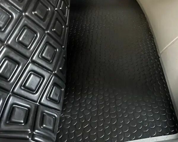 Синий Опель Виваро, объемом двигателя 2 л и пробегом 260 тыс. км за 13500 $, фото 4 на Automoto.ua