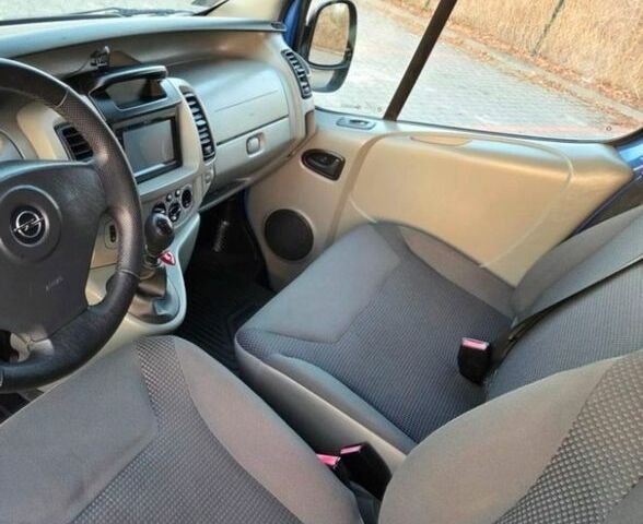 Синій Опель Віваро, об'ємом двигуна 1.9 л та пробігом 268 тис. км за 2850 $, фото 27 на Automoto.ua