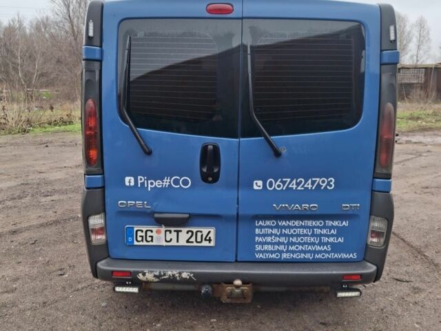 Синий Опель Виваро, объемом двигателя 0 л и пробегом 300 тыс. км за 3800 $, фото 2 на Automoto.ua