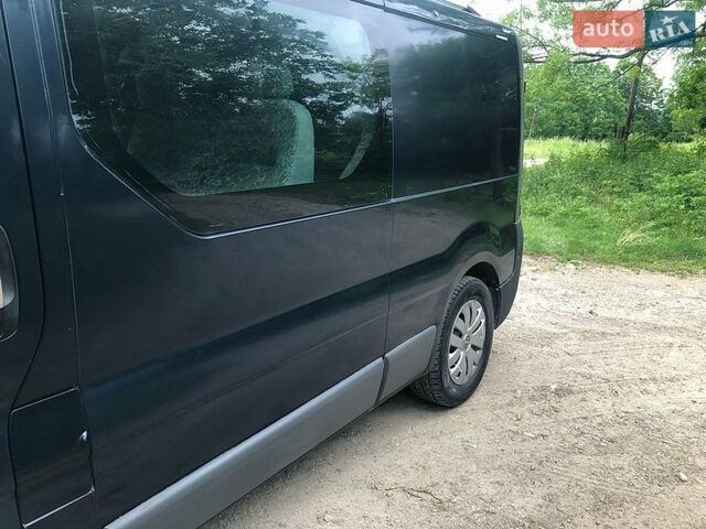 Синий Опель Виваро, объемом двигателя 1.9 л и пробегом 350 тыс. км за 5500 $, фото 28 на Automoto.ua