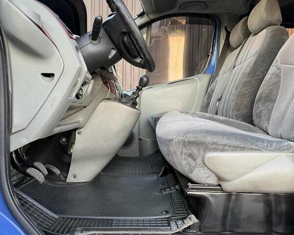 Синий Опель Виваро, объемом двигателя 1.87 л и пробегом 396 тыс. км за 6700 $, фото 14 на Automoto.ua