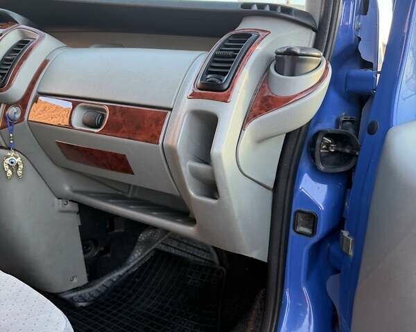 Синий Опель Виваро, объемом двигателя 1.87 л и пробегом 396 тыс. км за 6700 $, фото 12 на Automoto.ua