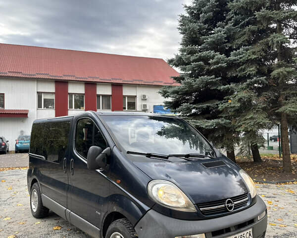 Синій Опель Віваро, об'ємом двигуна 1.87 л та пробігом 260 тис. км за 5750 $, фото 2 на Automoto.ua
