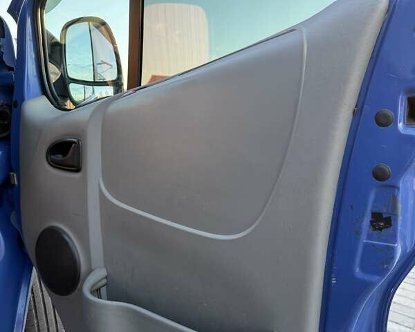 Синий Опель Виваро, объемом двигателя 1.87 л и пробегом 396 тыс. км за 6700 $, фото 15 на Automoto.ua