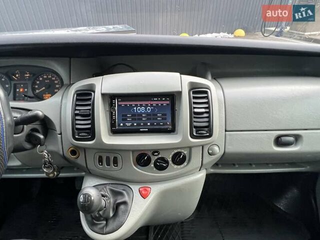 Синий Опель Виваро, объемом двигателя 1.9 л и пробегом 312 тыс. км за 5450 $, фото 8 на Automoto.ua