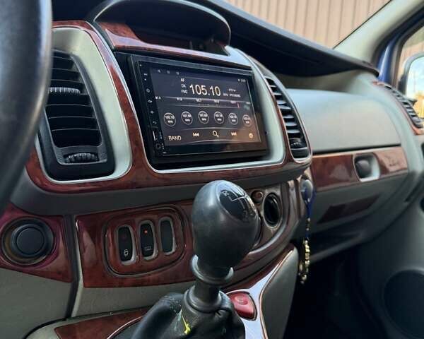 Синий Опель Виваро, объемом двигателя 1.87 л и пробегом 396 тыс. км за 6700 $, фото 9 на Automoto.ua