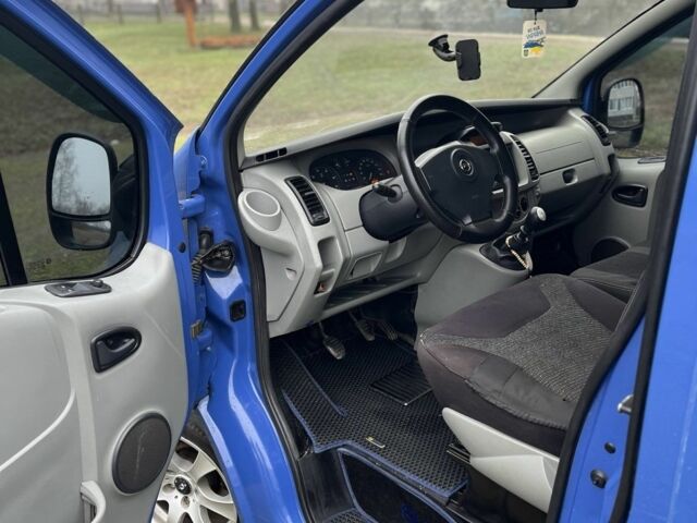 Синій Опель Віваро, об'ємом двигуна 0 л та пробігом 256 тис. км за 7000 $, фото 5 на Automoto.ua