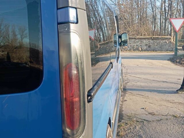 Синій Опель Віваро, об'ємом двигуна 1.9 л та пробігом 398 тис. км за 6100 $, фото 13 на Automoto.ua