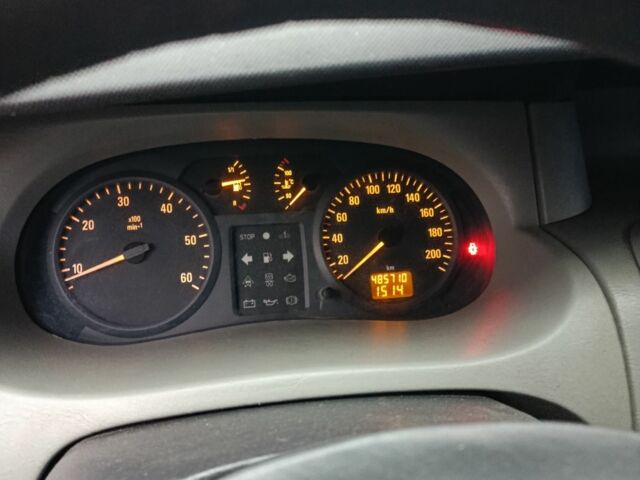 Синий Опель Виваро, объемом двигателя 1.9 л и пробегом 485 тыс. км за 7000 $, фото 7 на Automoto.ua