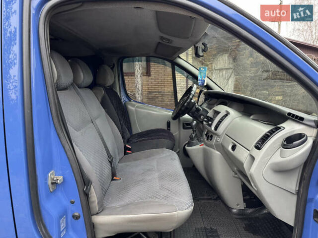 Синий Опель Виваро, объемом двигателя 2 л и пробегом 290 тыс. км за 7200 $, фото 17 на Automoto.ua