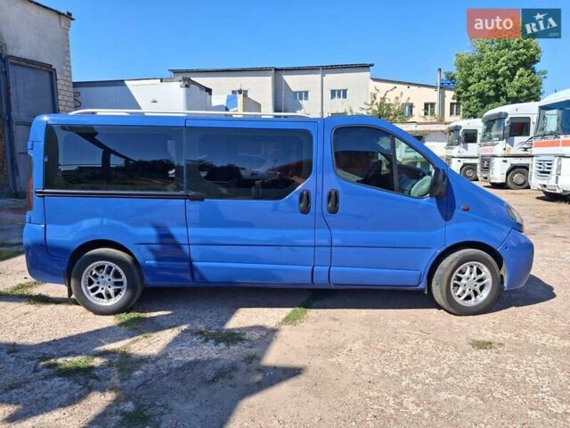 Синий Опель Виваро, объемом двигателя 2.46 л и пробегом 400 тыс. км за 12000 $, фото 11 на Automoto.ua